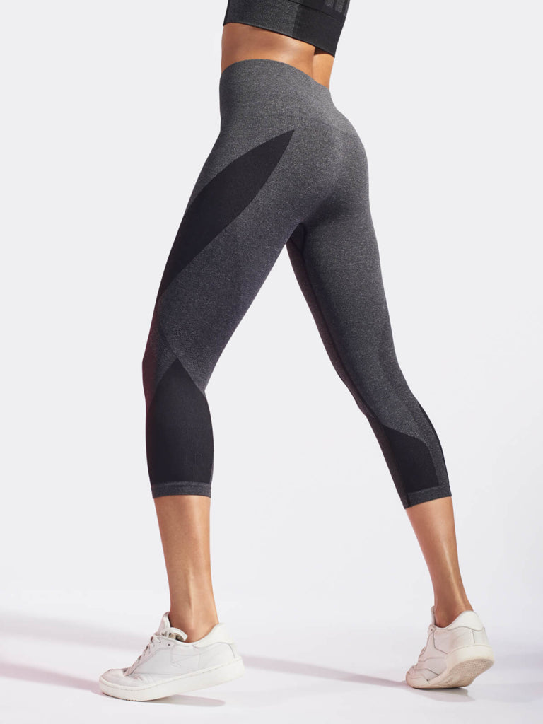 LAUNCH Crop Legging / Dark Grey Marl
