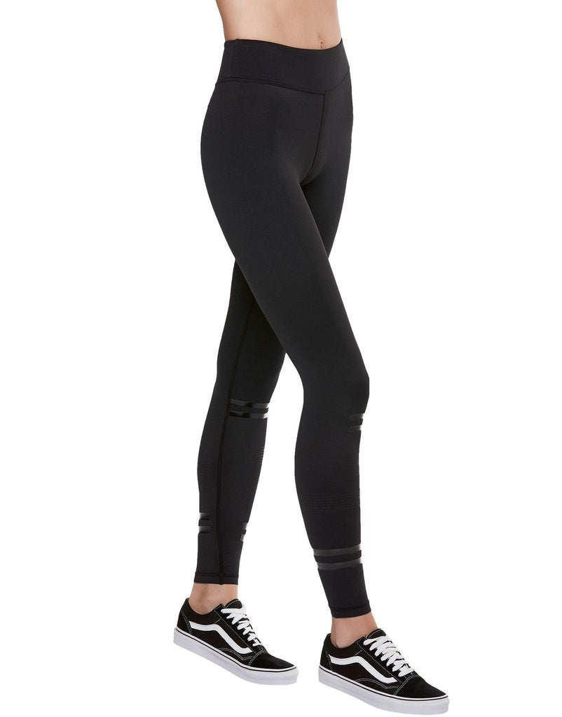 IZZIE - TARMAC BLACK